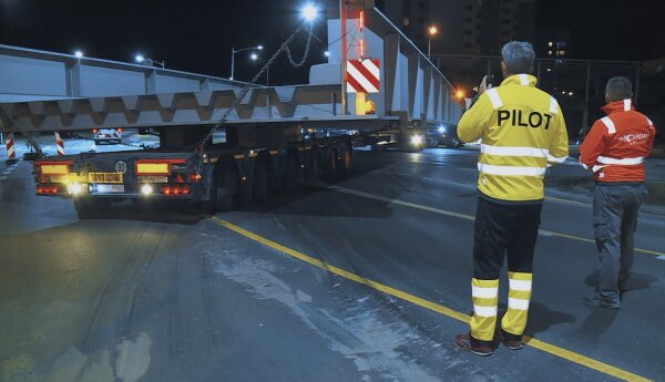 Kierowca Focusa lekceważy pilota, a na MOP-ie ciasno